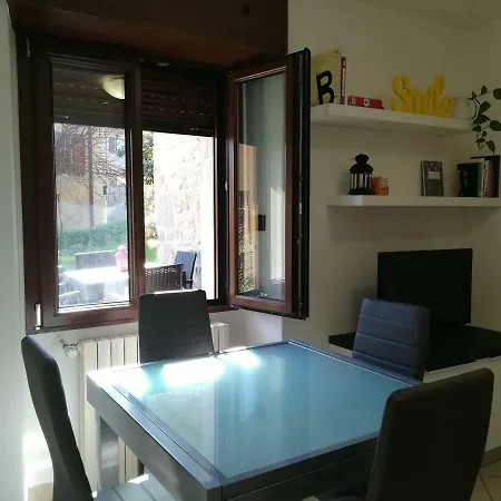 Poli Apartment *